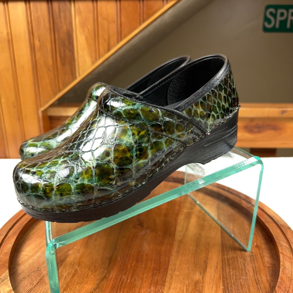 Sanita Professional Green Snakeskin Patent Leather Clogs Women Size 39
